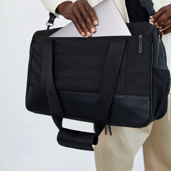 Beis The Hanging Duffle Bag in Black Brand NEW WITH TAGS, Never Used, Su… - Picture 11 of 15